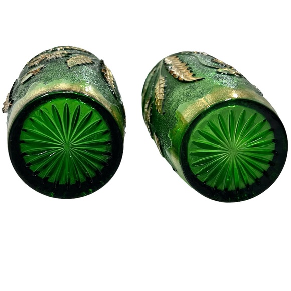 2 VINTAGE EARLY AMERICAN PATTERN GLASS DELAWARE EMERALD GREEN & GOLD VASES - Picture 8 of 16